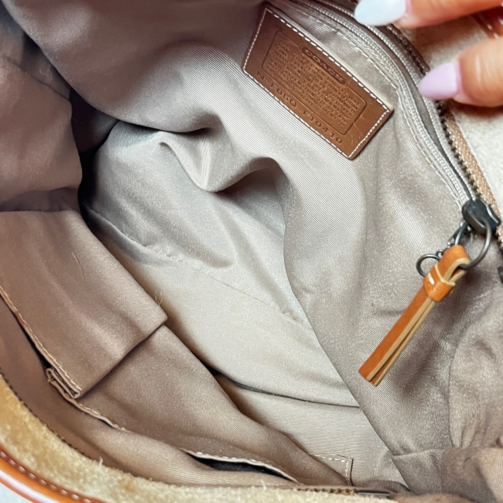 Vintage COACH Hamptons Suede Gallery Tote Bag — Tan & Brown - Picture 10 of 16